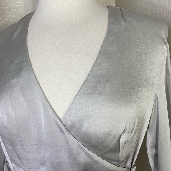 🆕All Saints Danio gray satin long sleeves top - Picture 4 of 12